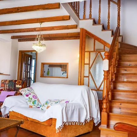 Avo Bolachas House בית נופש