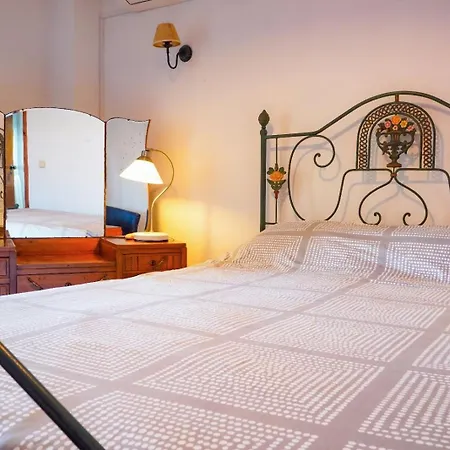 Avo Bolachas House בית נופש